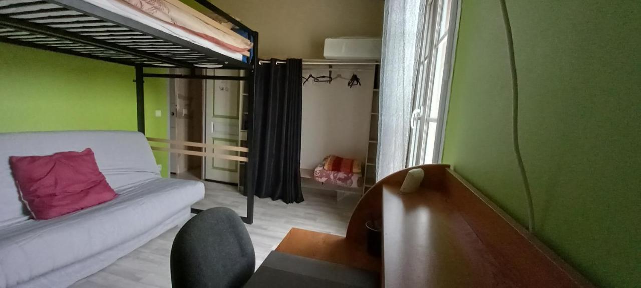 Chambre Familiale Dans Maison Au Calme Segonzac  エクステリア 写真